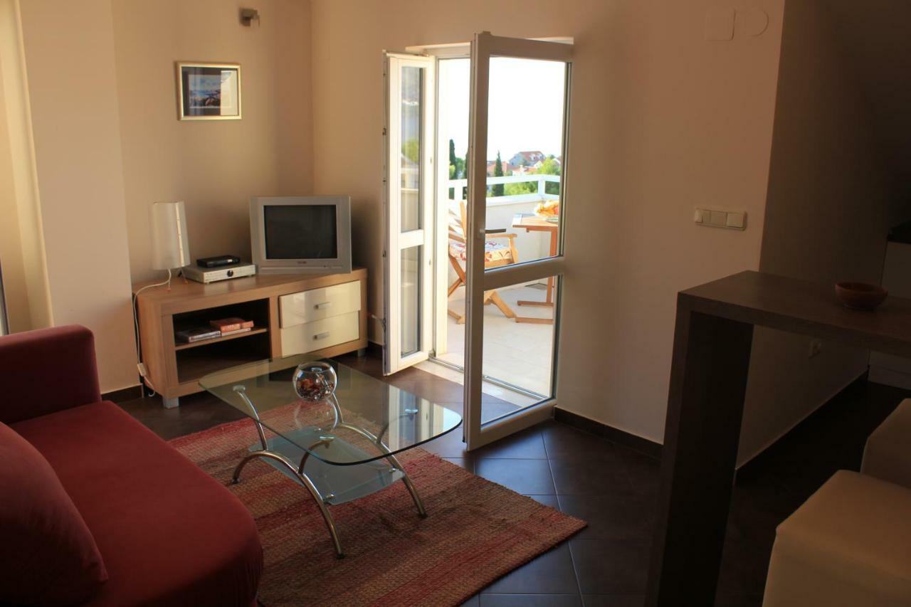 Marlais Apartment